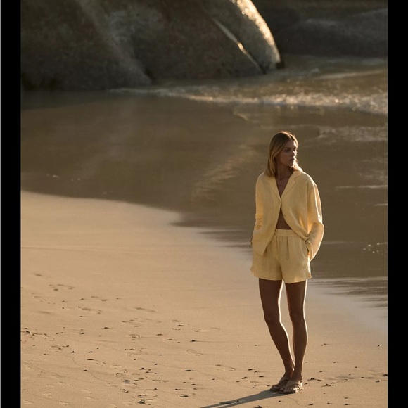 Women's Yellow Linen Button Down - Picture 2 of 5
